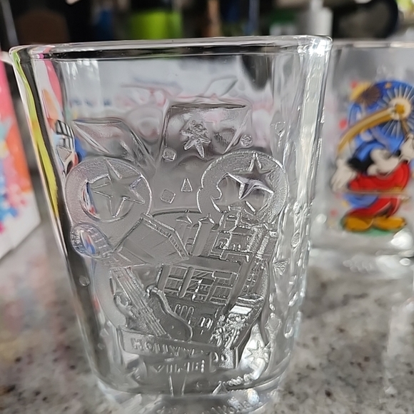 Mickey Mouse Walt Disney World Magic Kingdom 2000 Square Glass Set McDonald's - Picture 2 of 6